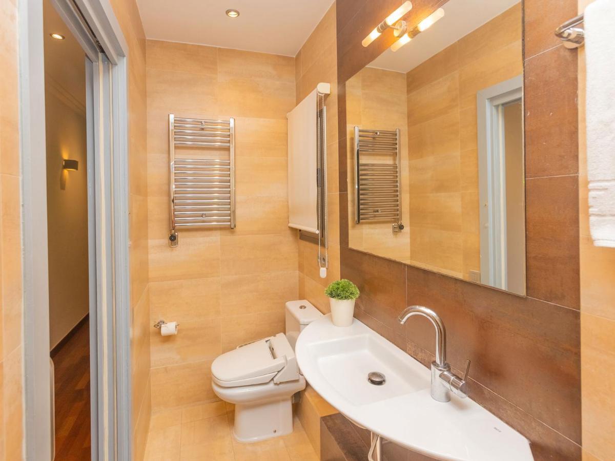 Apartment Centro- Passeig De Gracia - Casa Batllo By Interhome 바르셀로나 외부 사진